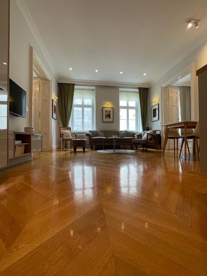 Luxury 2Br Apartment Neubaugasse Vienna Exterior photo