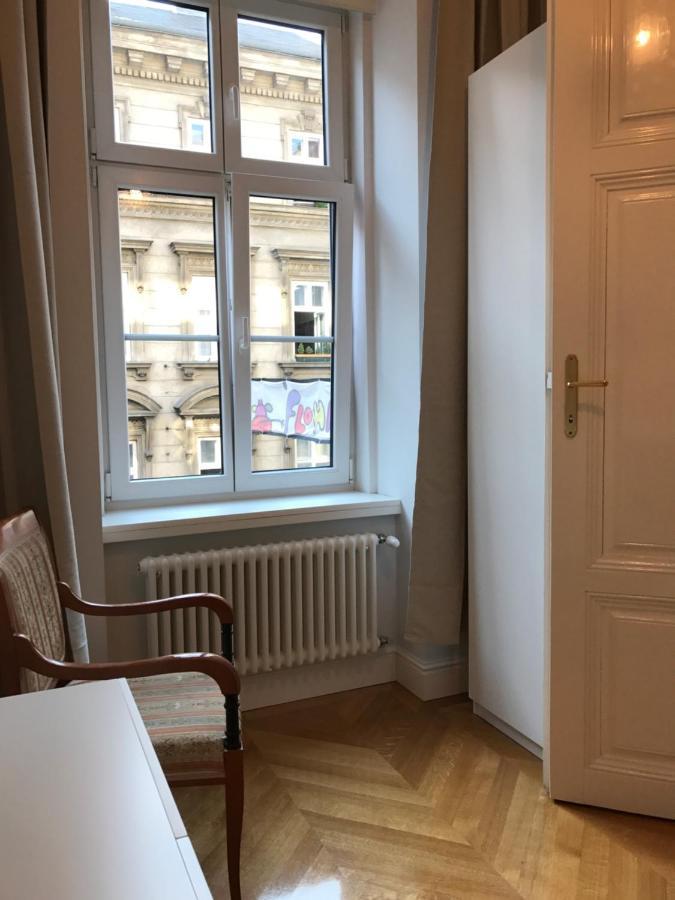 Luxury 2Br Apartment Neubaugasse Vienna Exterior photo